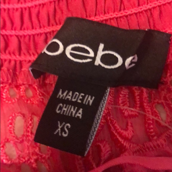 NWT Bebe Silk Keyhole Peasant Top - Picture 4 of 7